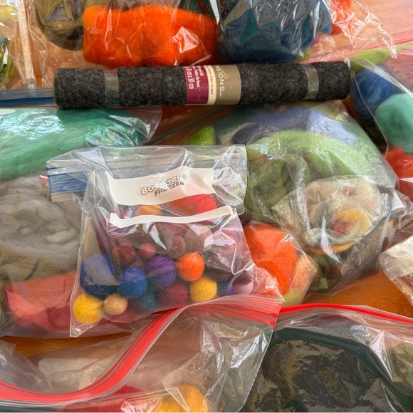 Wool Roving Bundle and Needle  Felting Supplies - Picture 3 of 6